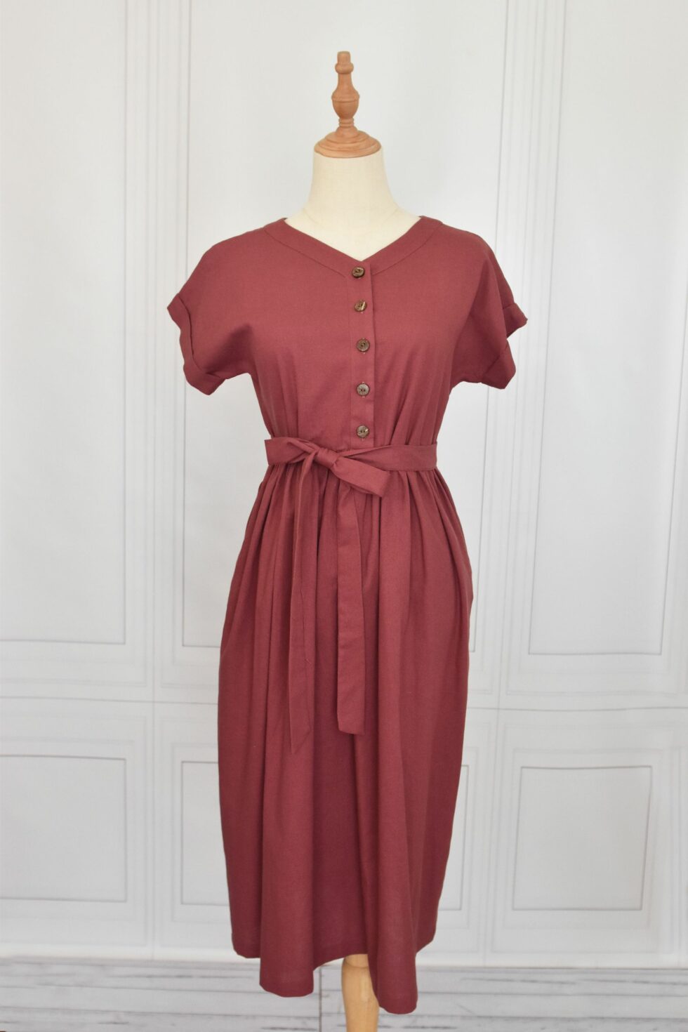 V-neck dress manequin